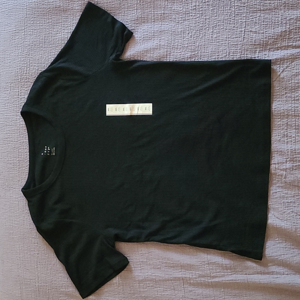 Black Ribbed Tee